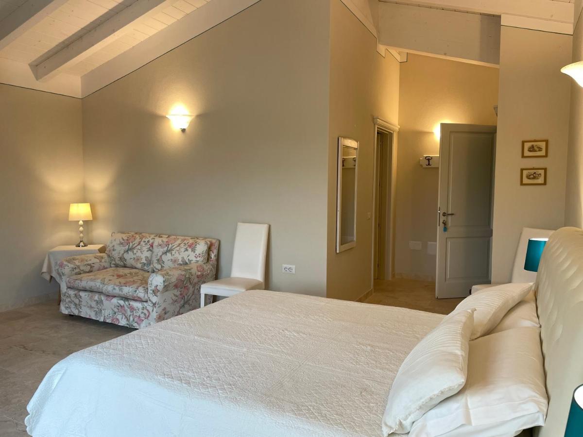Corte Dei Mirti, Camere Signorili Iglesias Exteriör bild