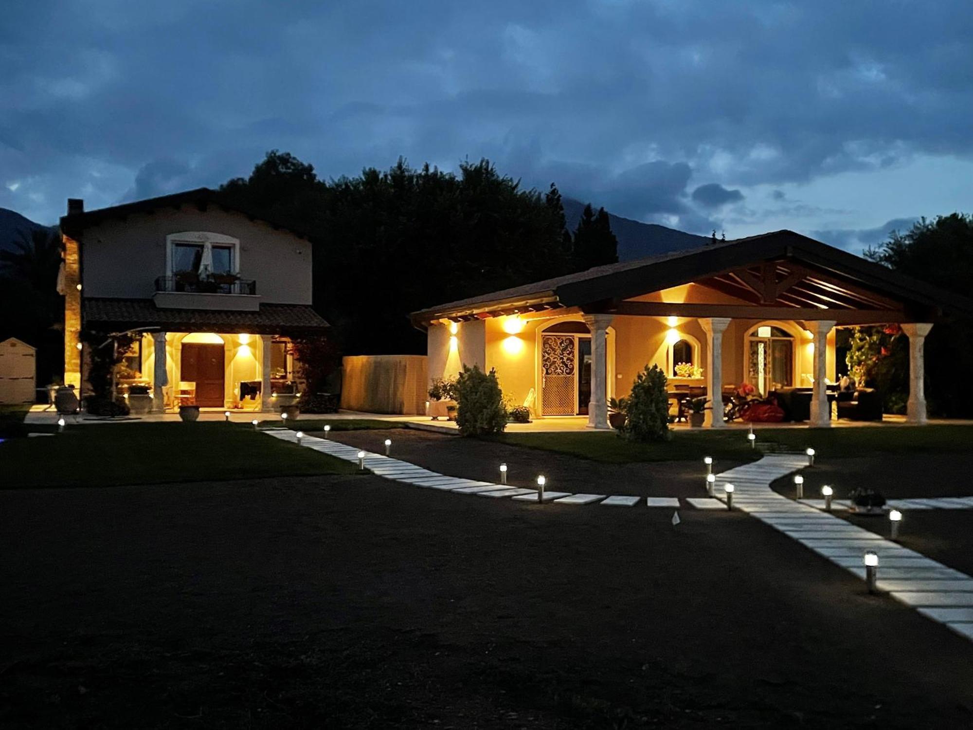 Corte Dei Mirti, Camere Signorili Iglesias Exteriör bild